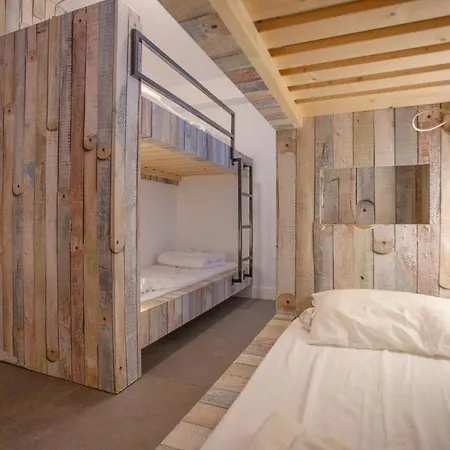 Le Clos Du Pre 25 Chalet Oz